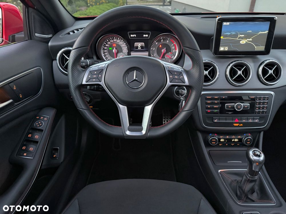 Mercedes-Benz GLA 200 AMG Line - 17