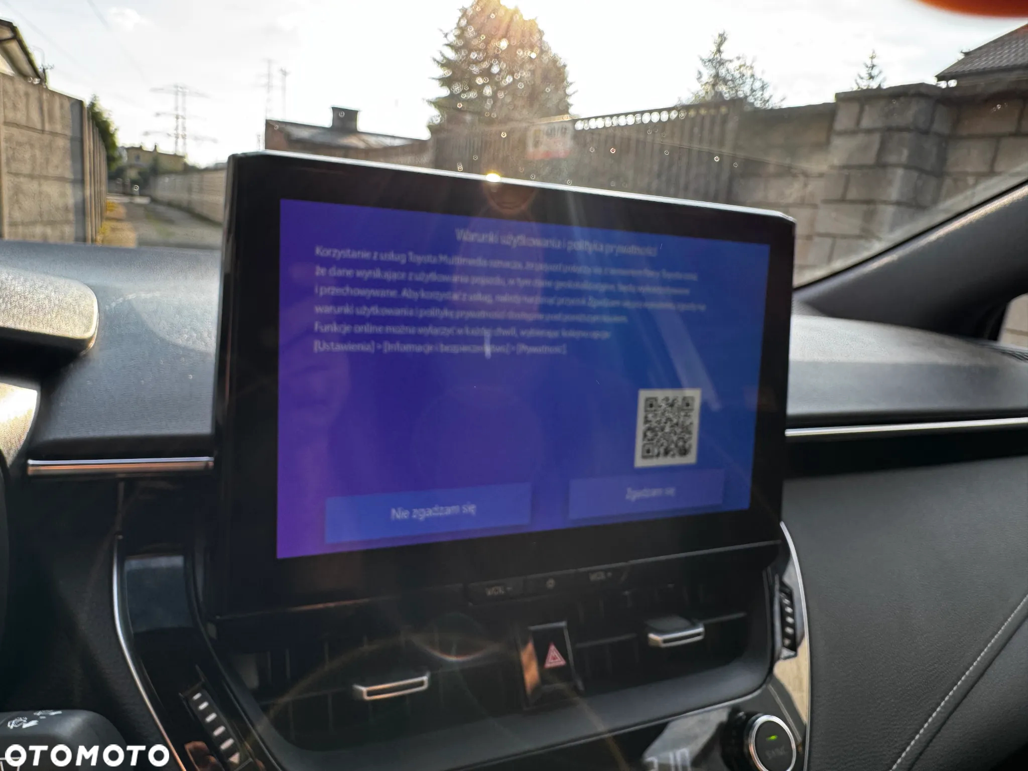 Toyota Corolla 1.8 Hybrid Executive - 26