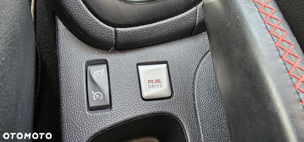 Renault Clio 1.6 R.S.Trophy 220 EDC - 26