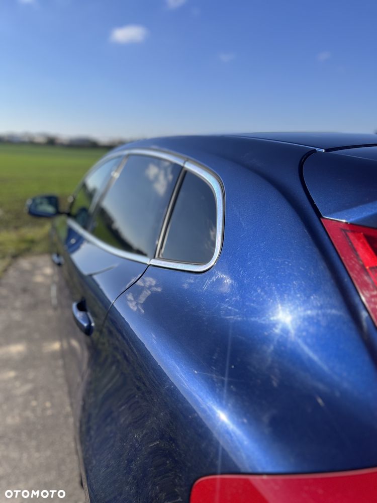 Volvo V40 T5 Drive-E Ocean Race - 15