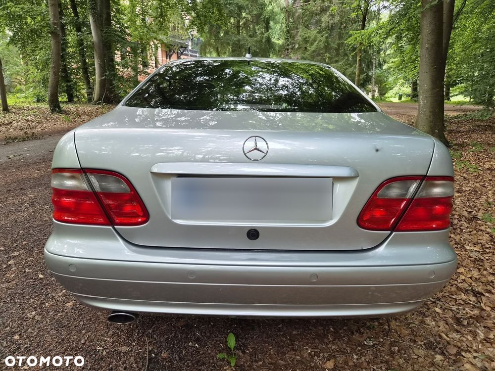 Mercedes-Benz CLK - 9
