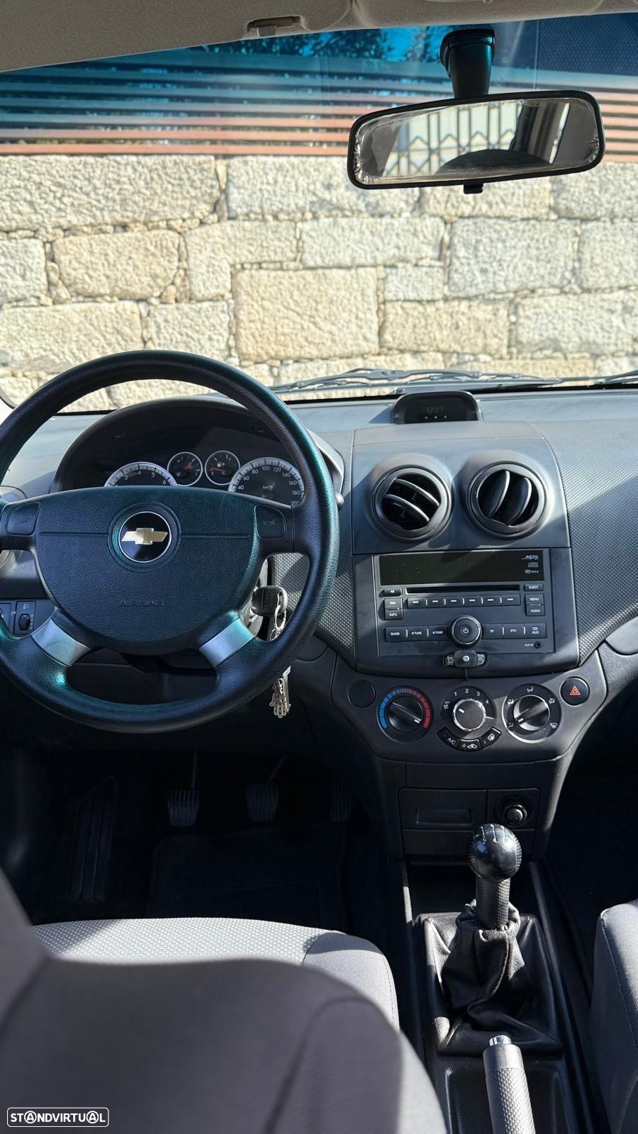 Chevrolet Aveo 1.2 LS - 17