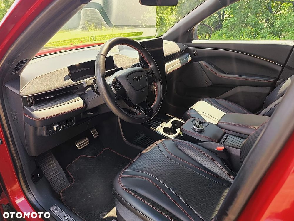 Ford Mustang Mach-E 98kWh AWD Premium - 20