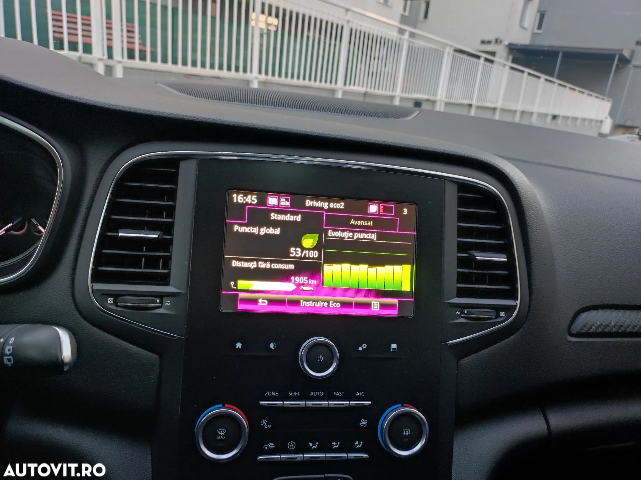 Renault Megane BLUE dCi 115 ZEN - 5