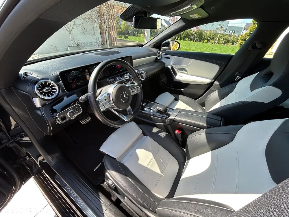Mercedes-Benz CLA 200 7G-DCT Edition AMG Line - 20