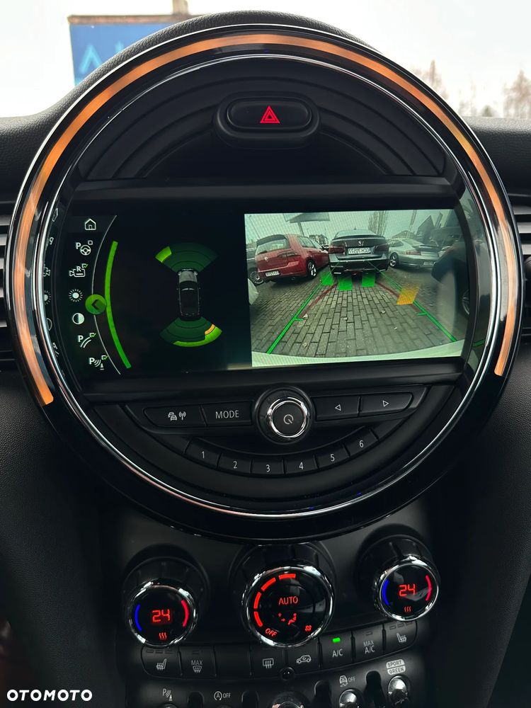 MINI Cooper S Sidewalk - 16