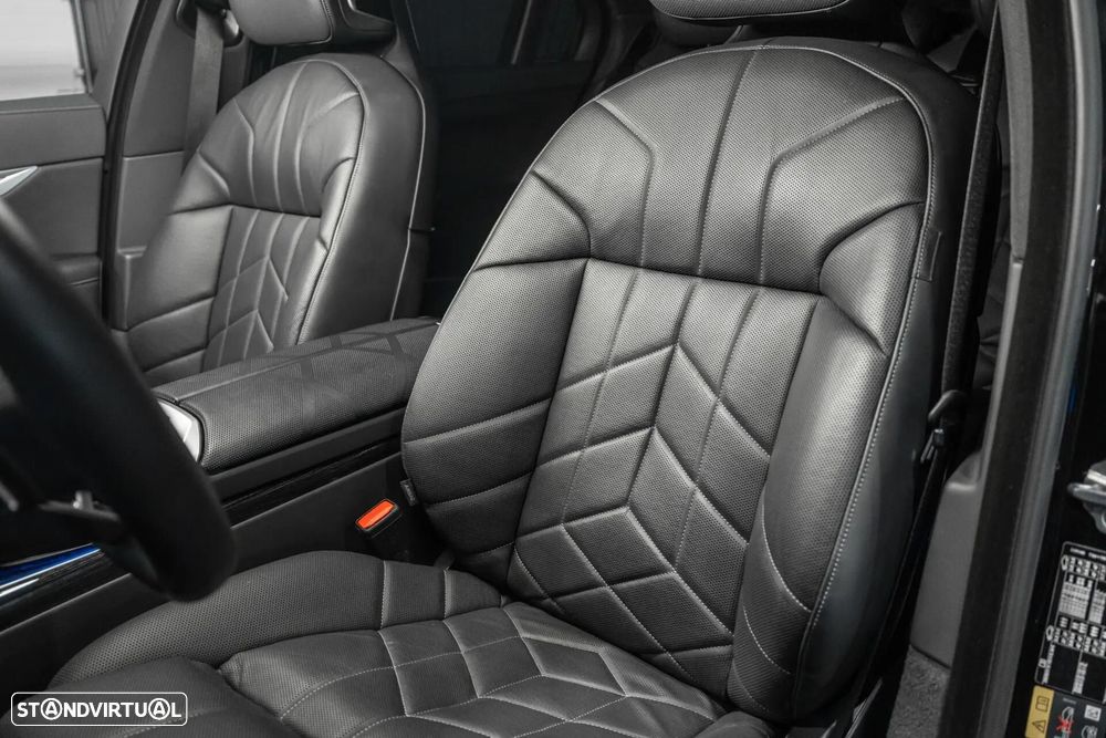 BMW 750 750e xDrive Pack Desportivo M - 23