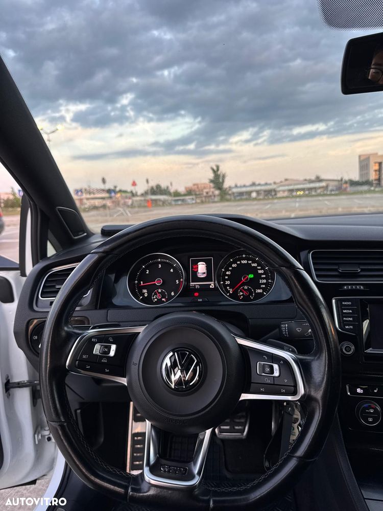 Volkswagen Golf - 14