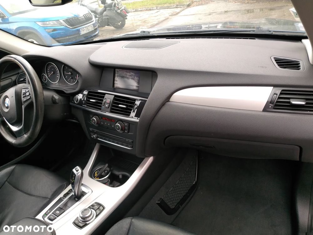 BMW X3 sDrive18d - 33