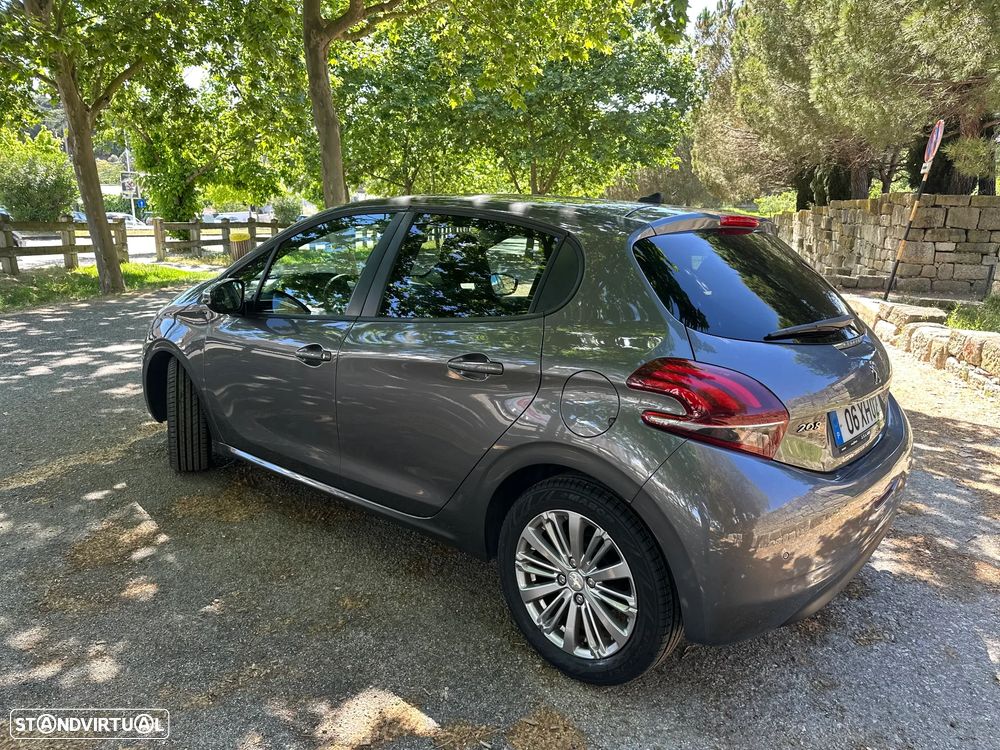 Peugeot 208 1.2 PureTech Signature - 8