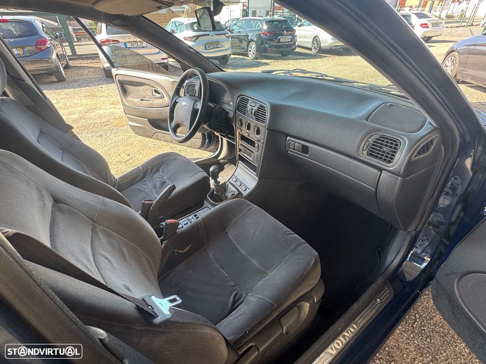 Volvo S40 1.6 - 14