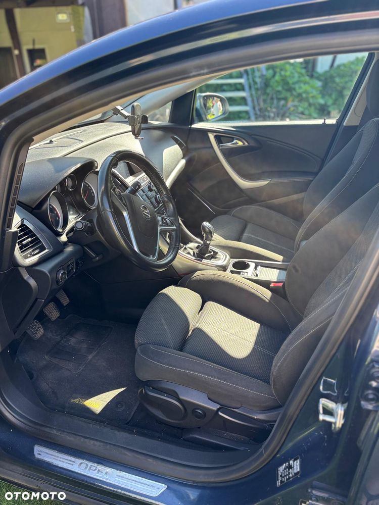 Opel Astra 1.4 T Cosmo EU6 - 9
