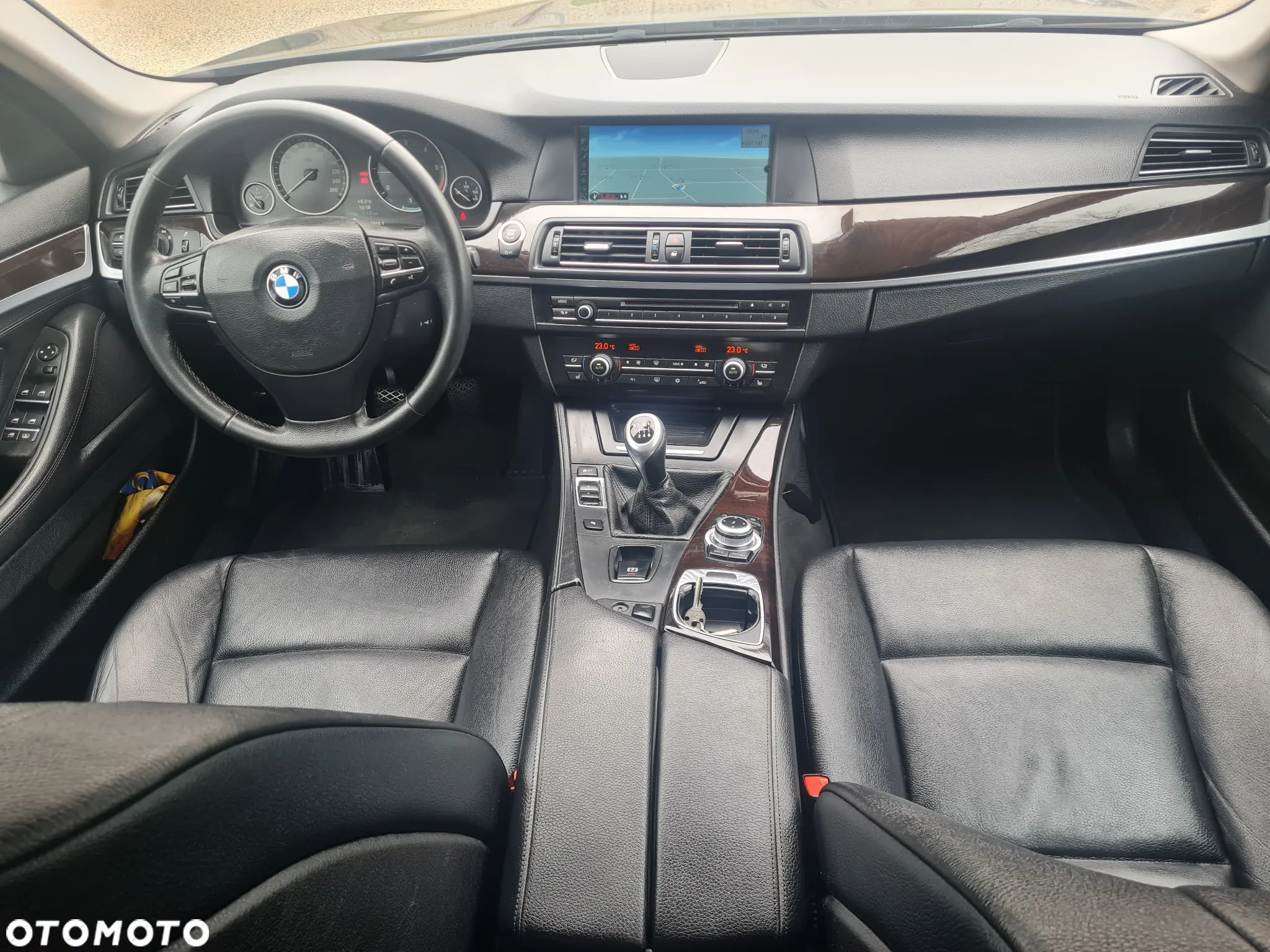 BMW Seria 5 520d - 13