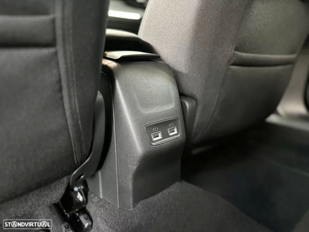 Peugeot e-2008 Active Pack - 11