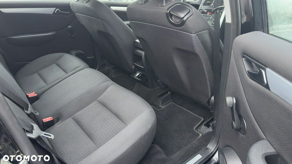 Mercedes-Benz Klasa B - 16