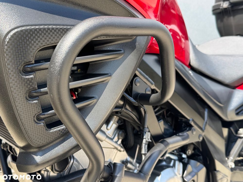 Suzuki V-STROM - 35