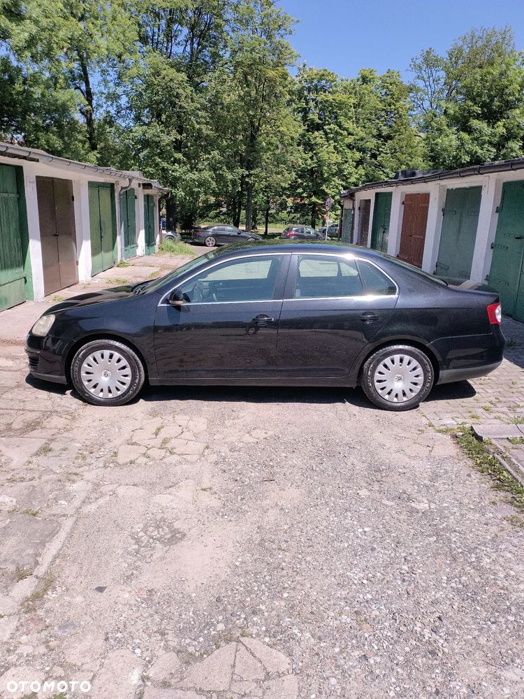 Volkswagen Jetta 1.9 TDI Comfortline - 12