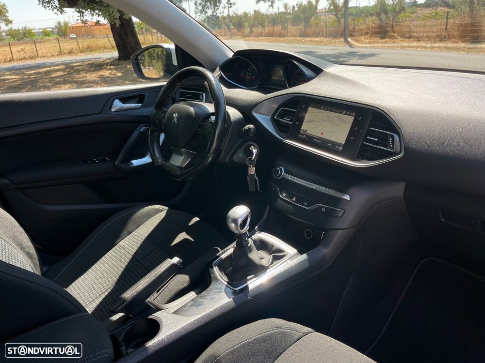 Peugeot 308 1.5 BlueHDi Allure - 16
