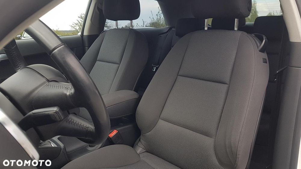 Audi A3 3-drzwiowe 1.4 TFSI Ambition - 24