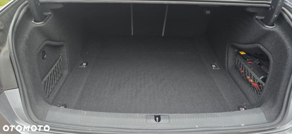 Audi A4 Limousine - 15