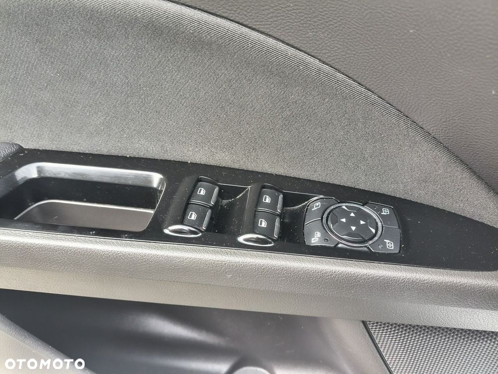 Ford Mondeo - 25