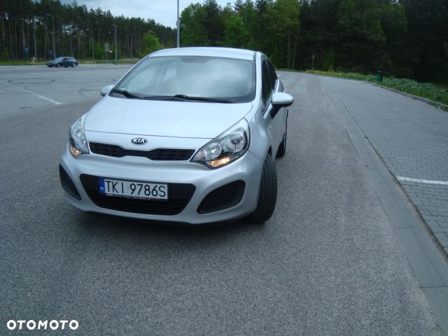 Kia Rio - 8