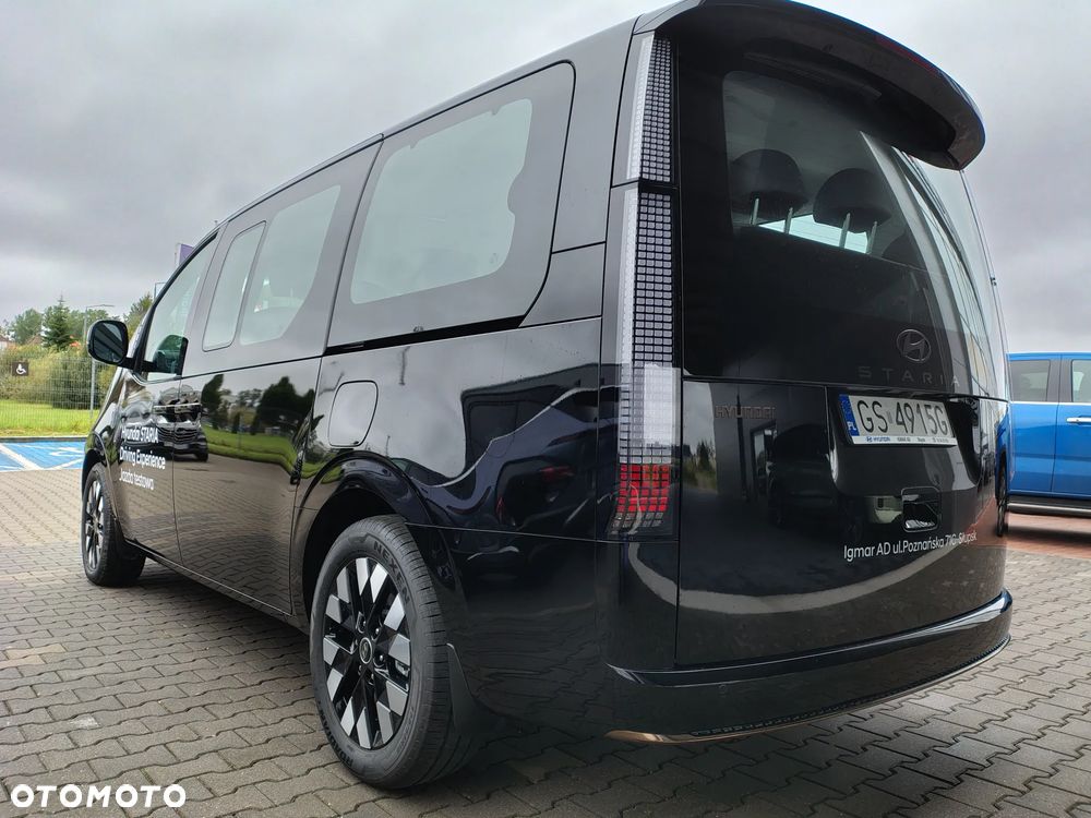 Hyundai Staria 1.6 T-GDI HEV Luxury - 7