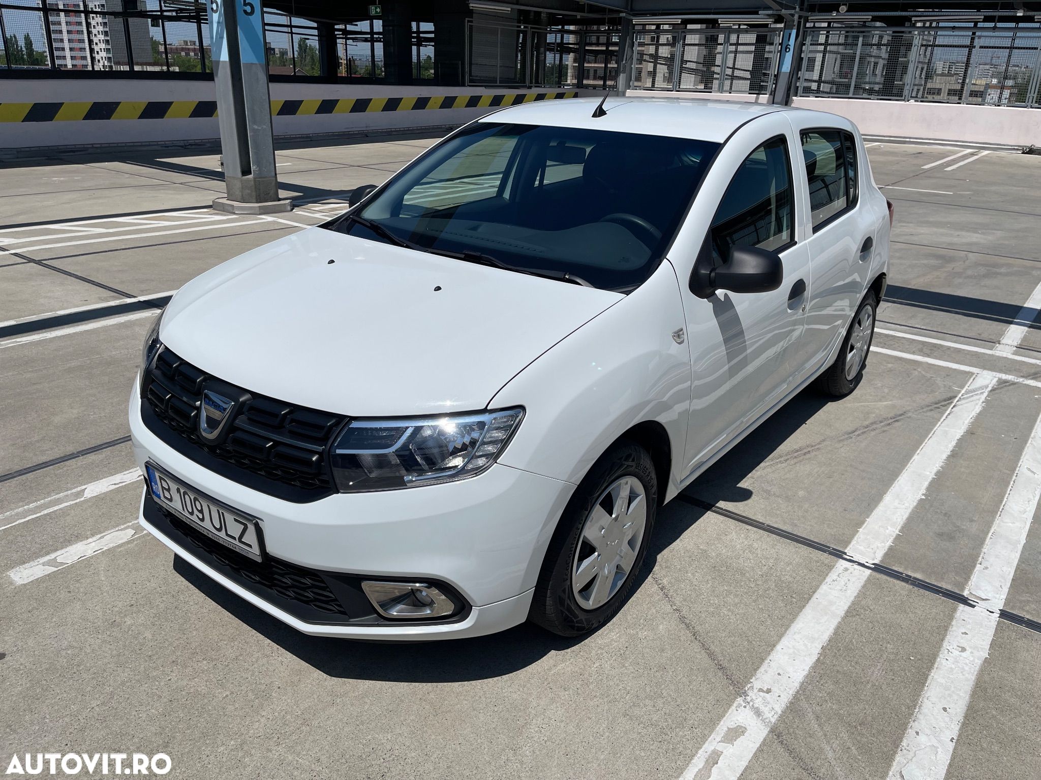 Dacia Sandero - 1