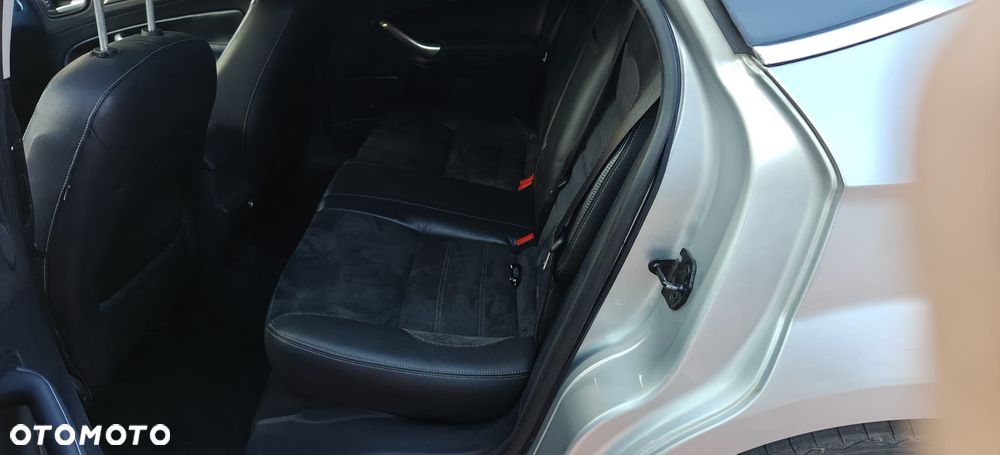 Ford Mondeo 2.5 Titanium S - 18