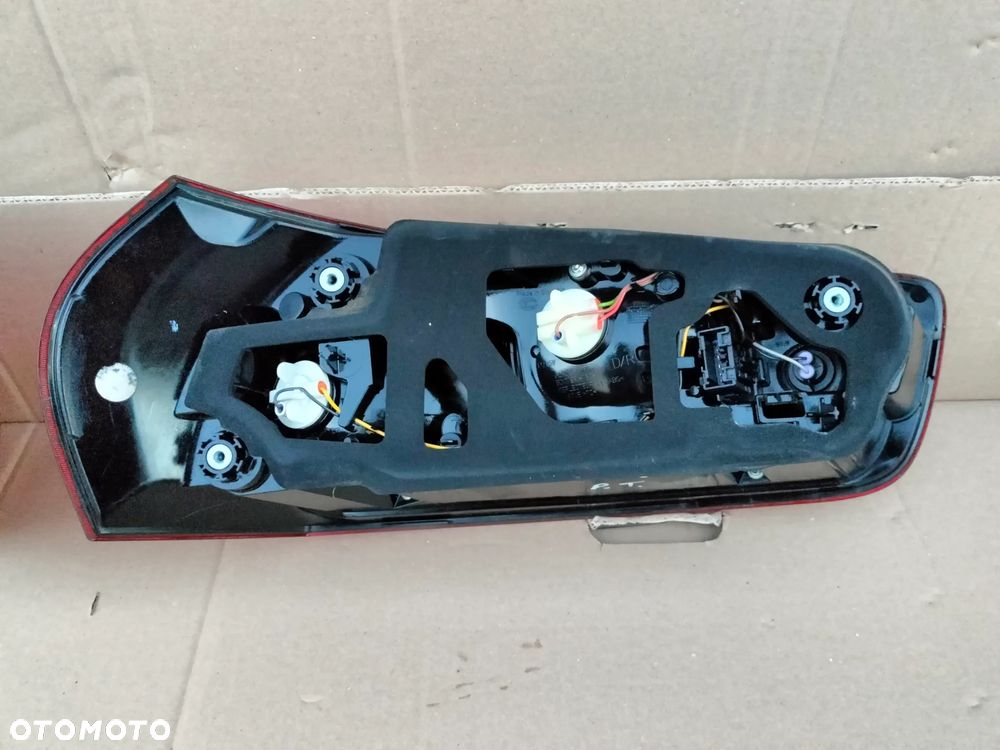 CITROEN C4 II PICASSO LAMPA PRAWA LEWA TYŁ - 5