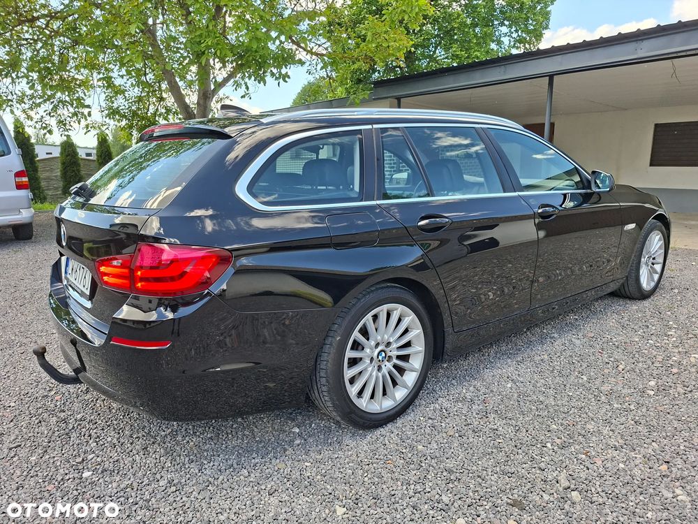 BMW Seria 5 528i - 5