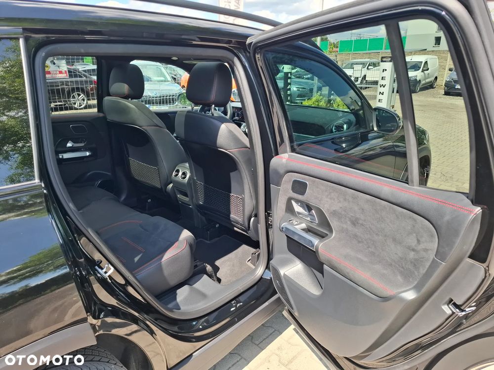 Mercedes-Benz GLB 250 4-Matic AMG Line 8G-DCT - 35