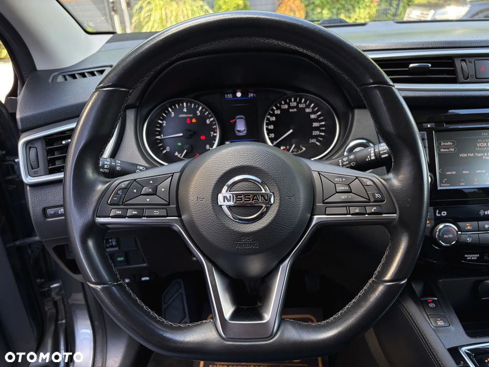 Nissan Qashqai 1.3 DIG-T N-Connecta DCT - 22