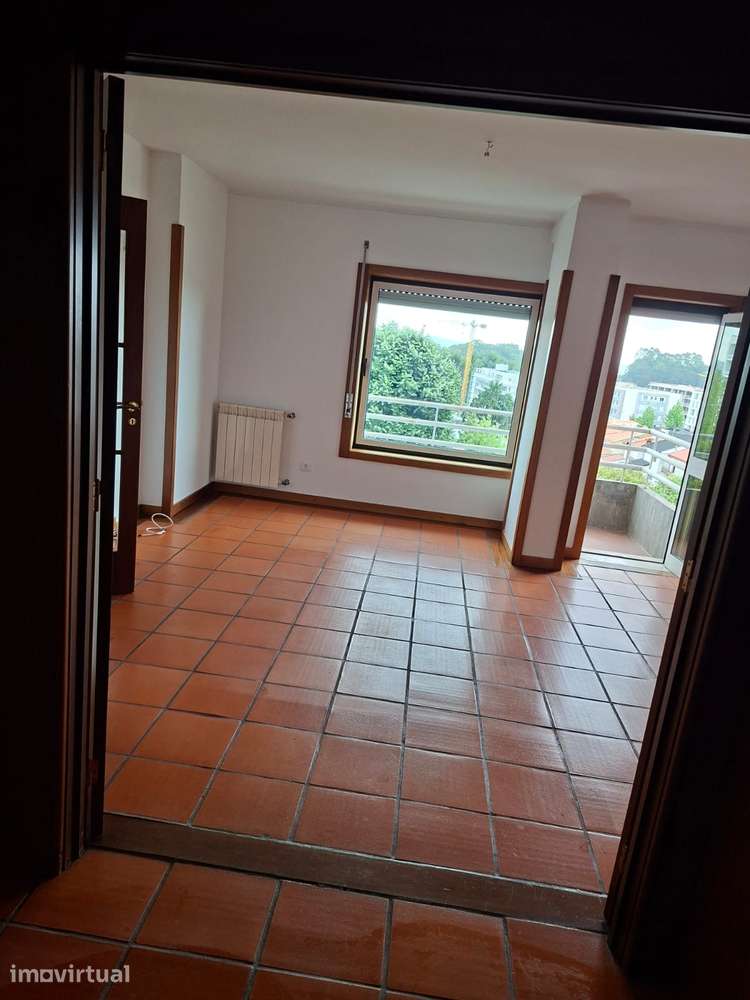 Apartamento T2+1 Aguas Santas com aquecimento central. - Grande imagem: 5/36