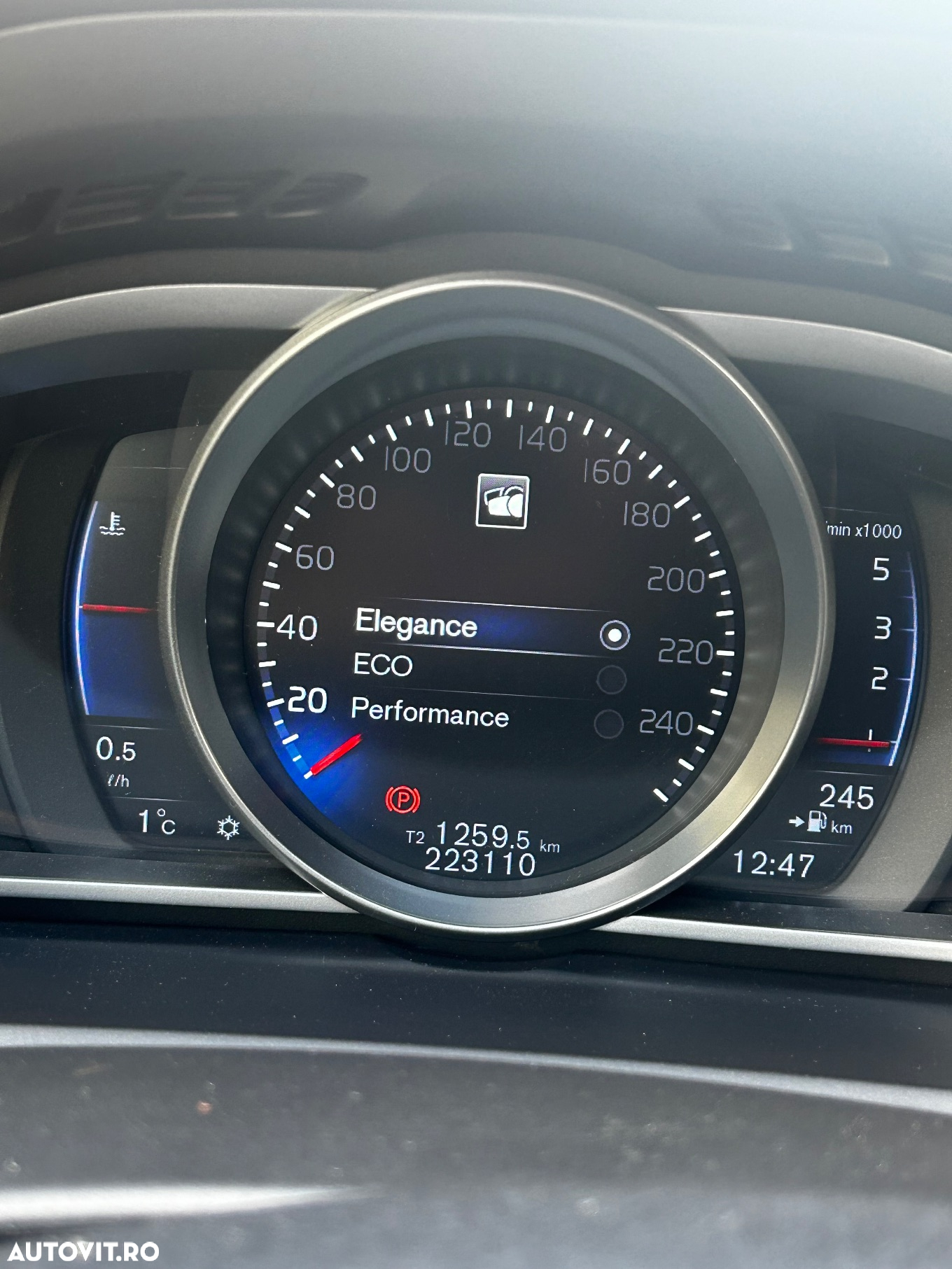 Volvo V40 - 18