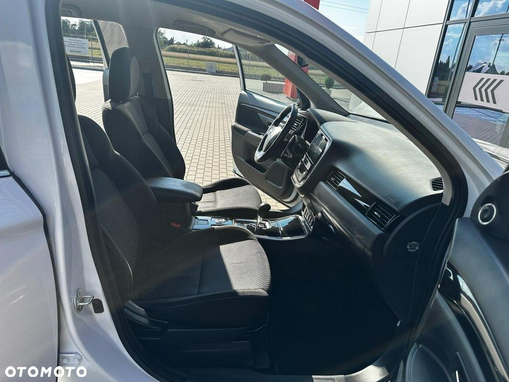 Mitsubishi Outlander 2.0 Intense 4WD CVT - 15