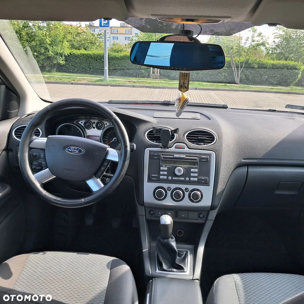Ford Focus 1.6 16V Ambiente - 25