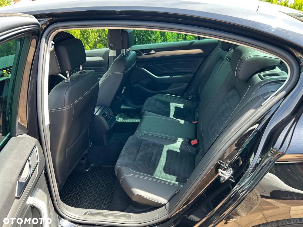 Volkswagen Passat - 4
