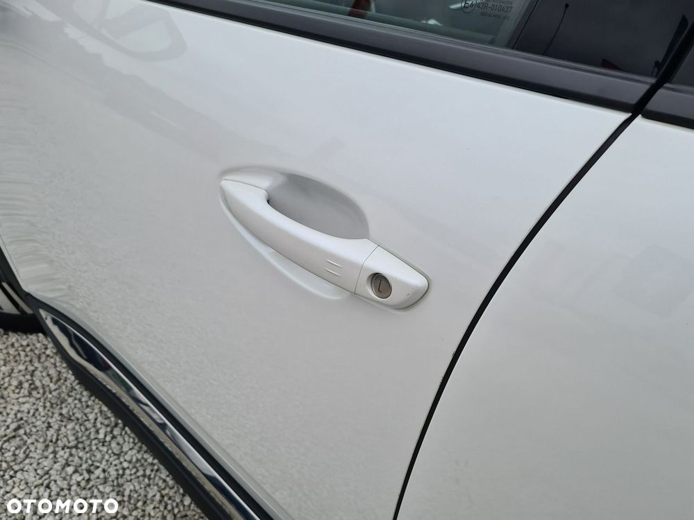 Peugeot 3008 1.6 PureTech Hybrid PHEV Allure Pack S&S EAT8 - 41