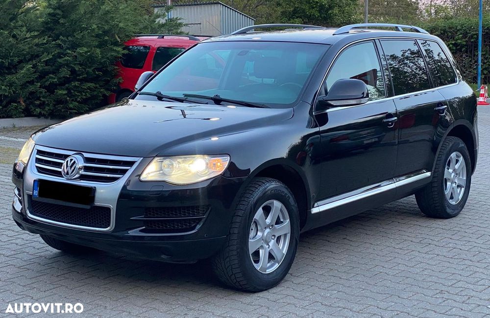 Volkswagen Touareg - 1