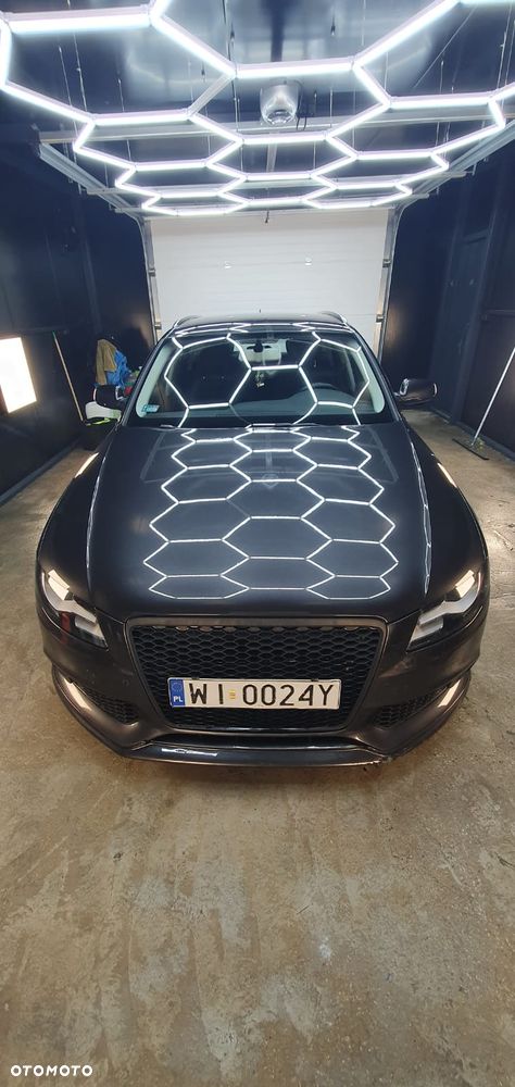 Audi A4 Avant 2.0 TDI DPF multitronic S line Sportpaket - 4