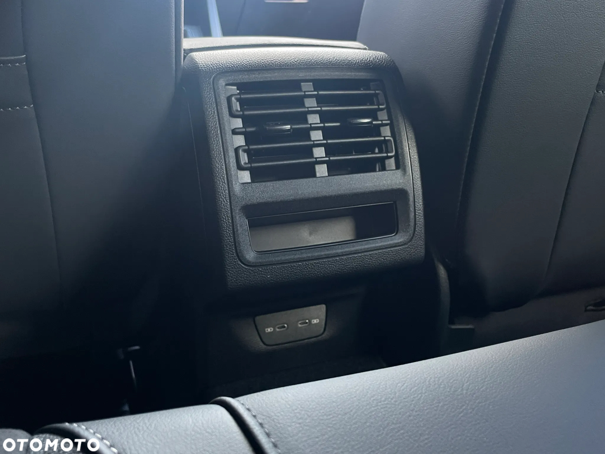Volkswagen Golf VIII 1.5 TSI Life Plus - 25