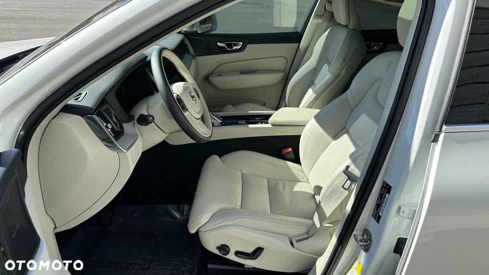 Volvo XC 60 B6 B AWD Momentum - 10
