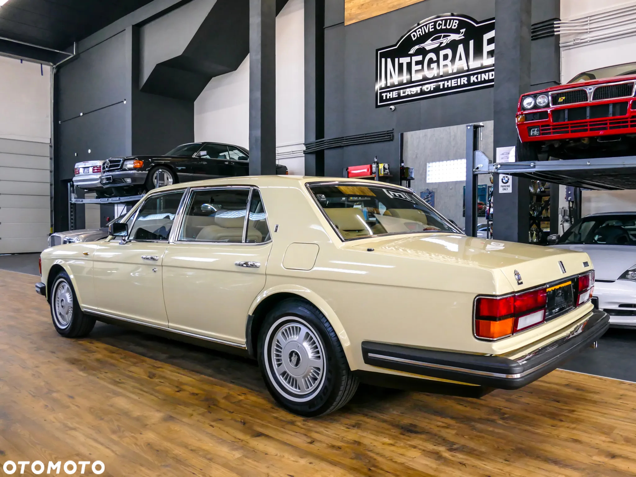 Rolls-Royce Silver Spur - 6