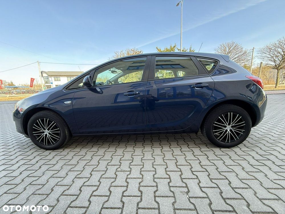 Opel Astra - 9