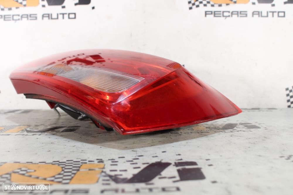 Farolim Direito Audi A1 (8X1, 8Xk)  8X0945094 / 8X0 945 094 - 8