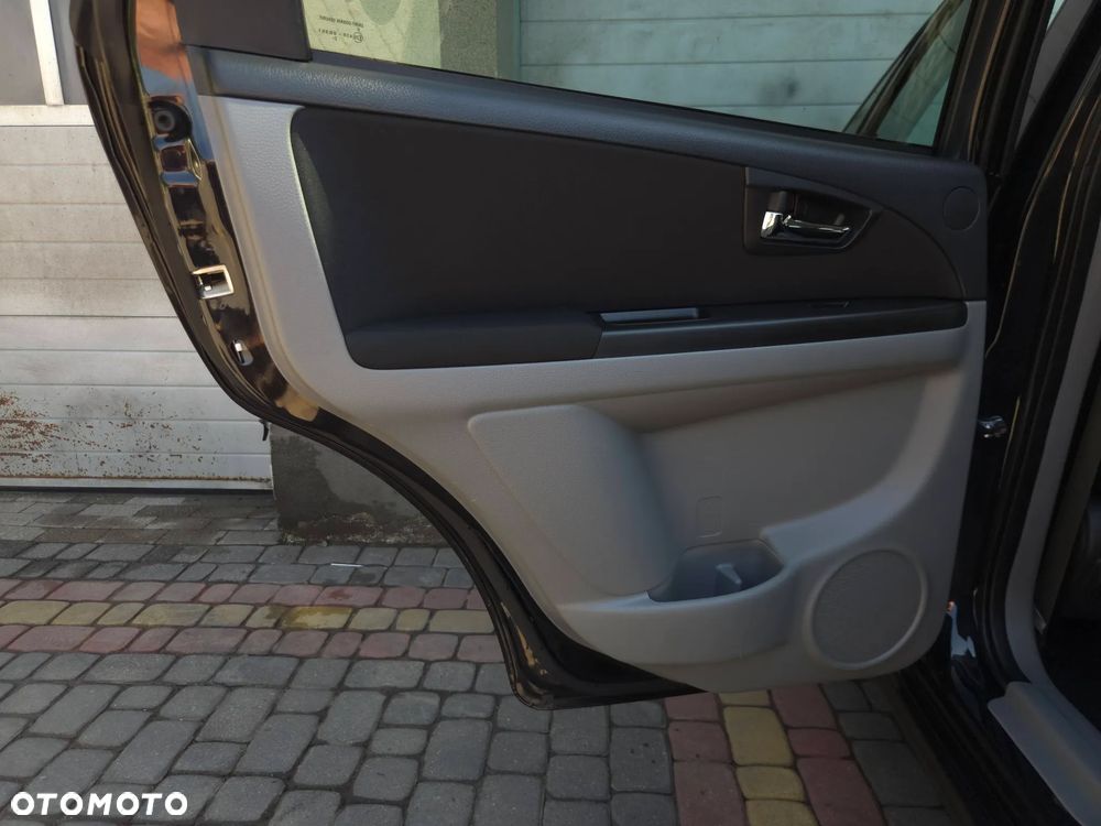 Suzuki SX4 1.6 VVT 4x4 Style - 24