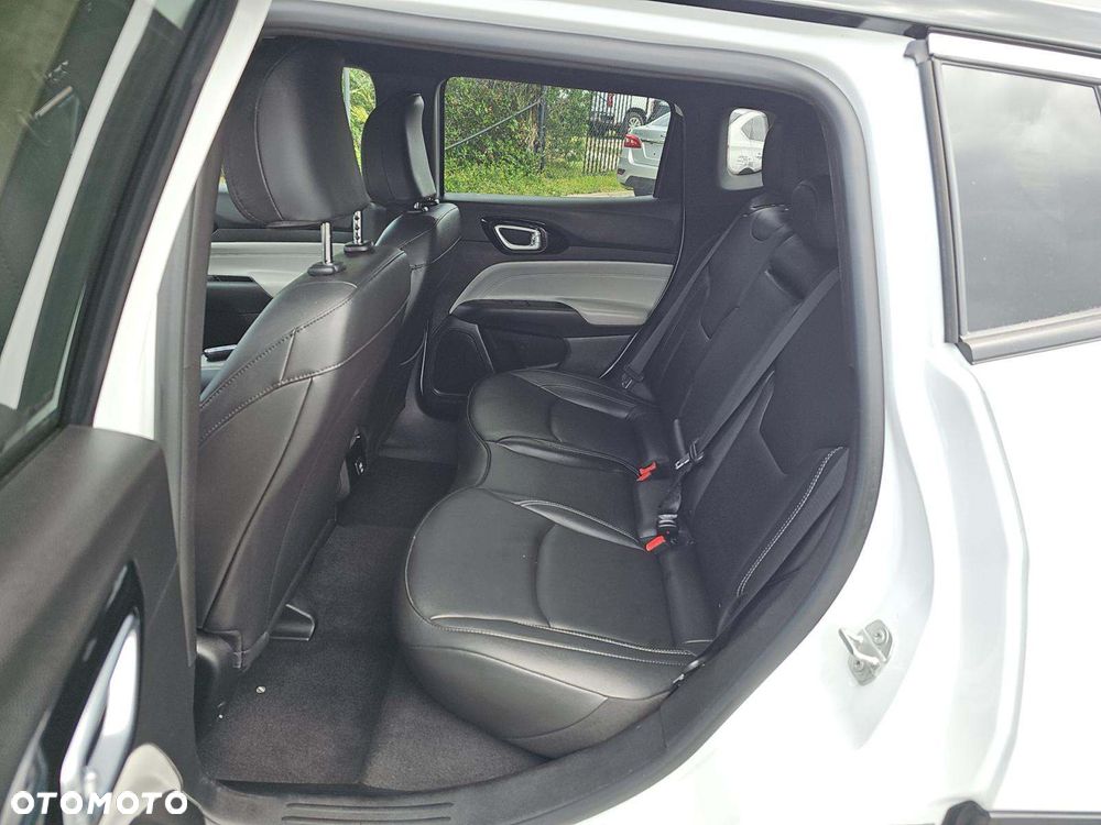 Jeep Compass - 11