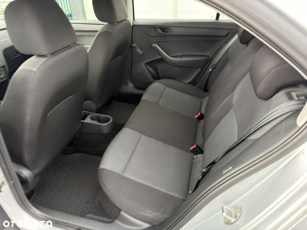 Skoda RAPID - 9