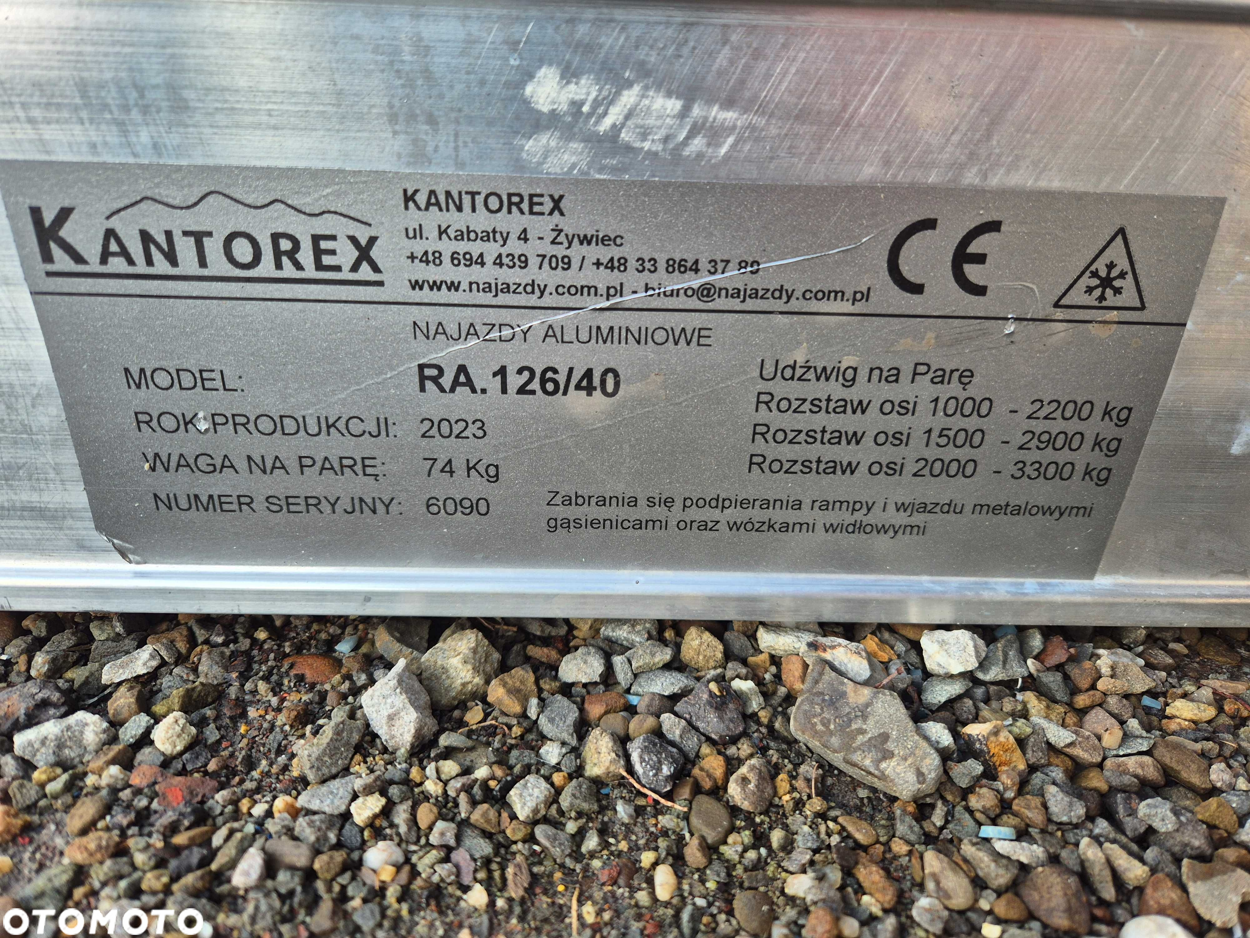 Najazdy aluminiowe specjalistyczne | 4,0m ↔ | 3300kg | szerokość 37cm - 4